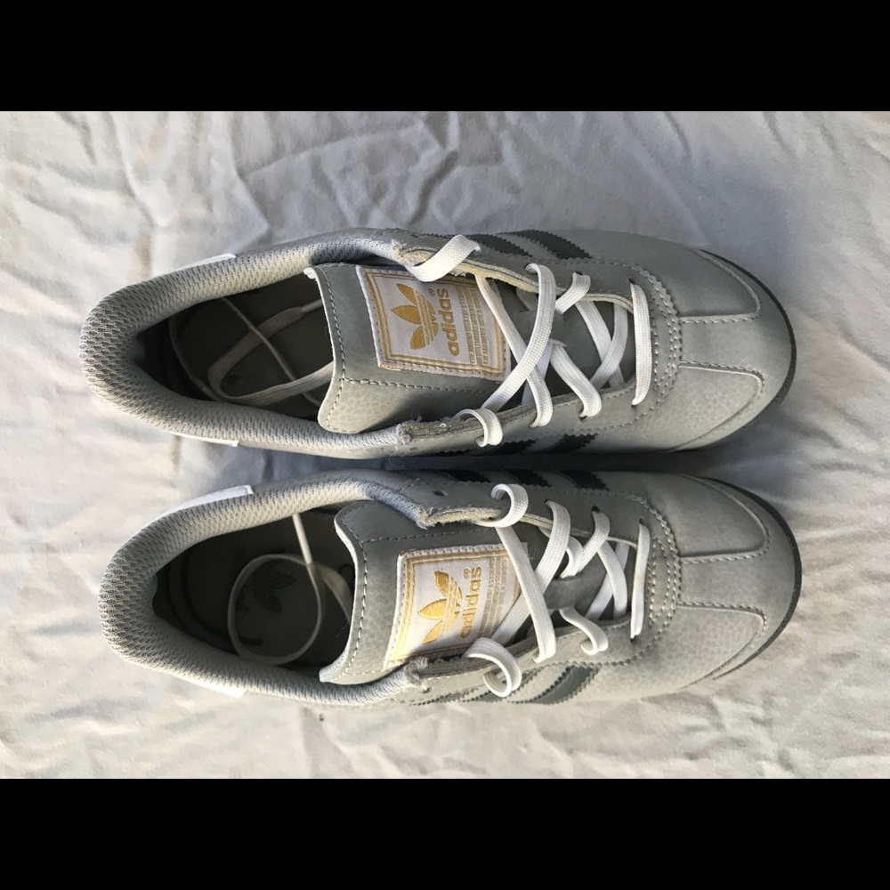 Lightly Worn Adidas Samoa’s